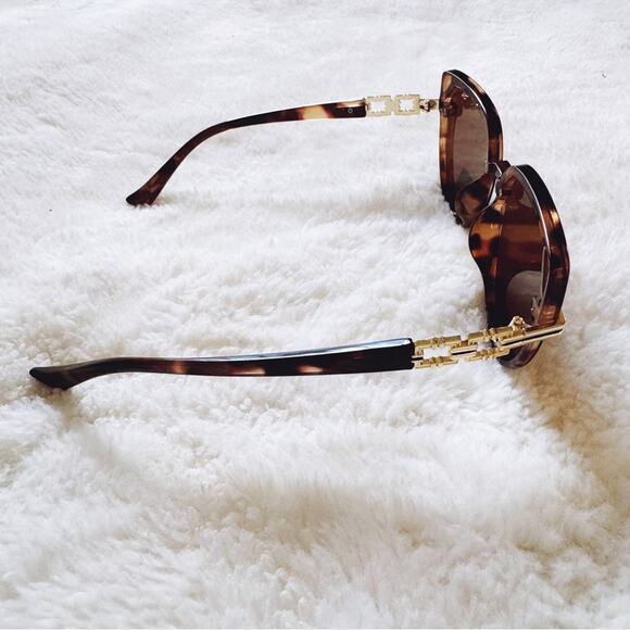 Genevieve Tortoise Brown Rimless Polarized Sunglasses - Picture 6 of 10